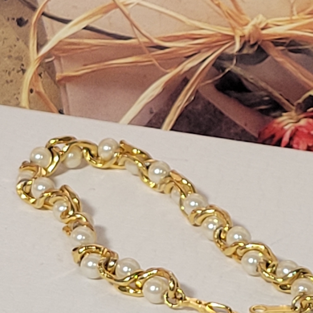 10K GP, CULTURED PEARLS BRACELET 7.5"
new with out tag - Picture 3 of 7